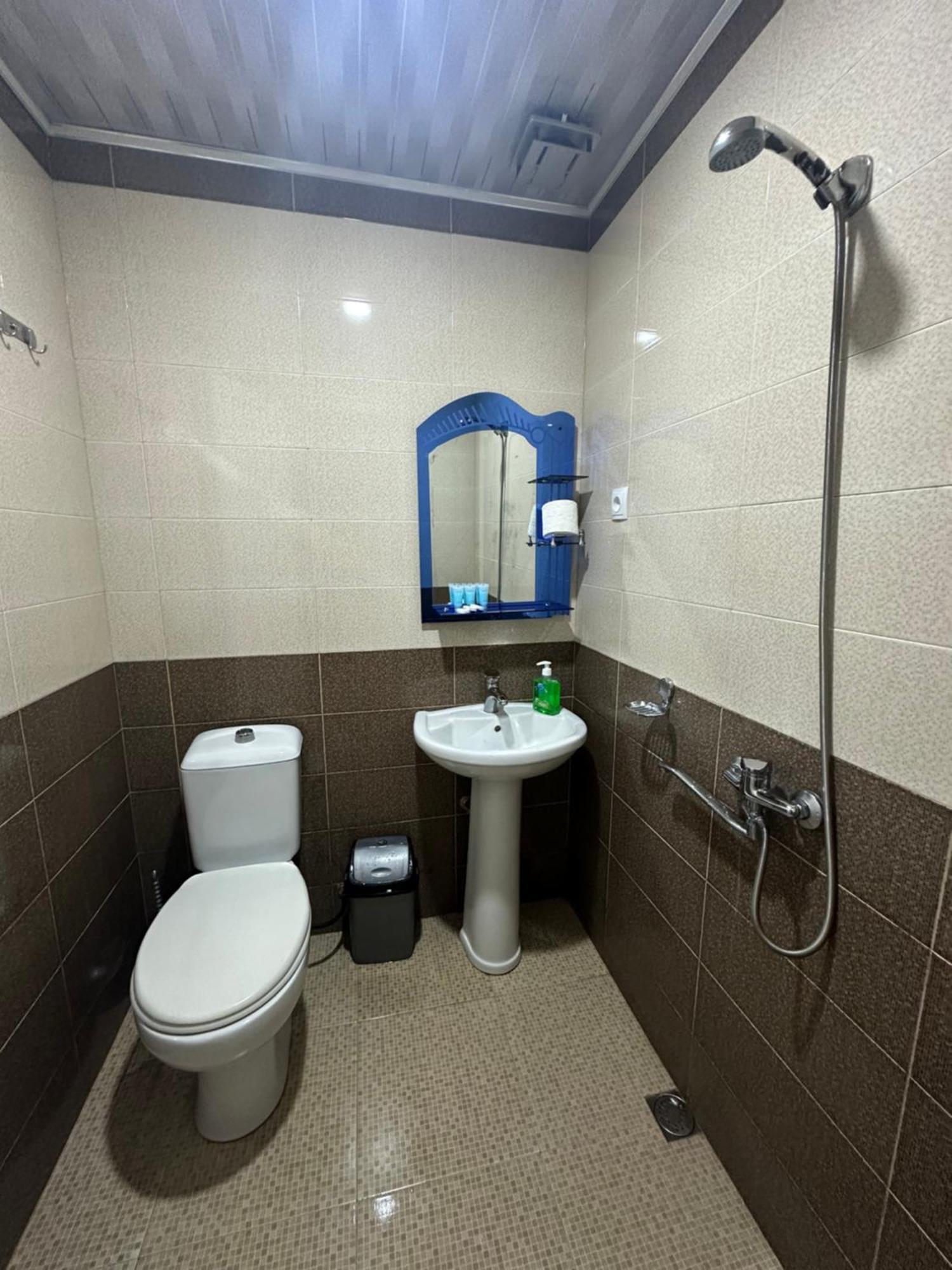 Linda Guest House Batumi Exterior photo