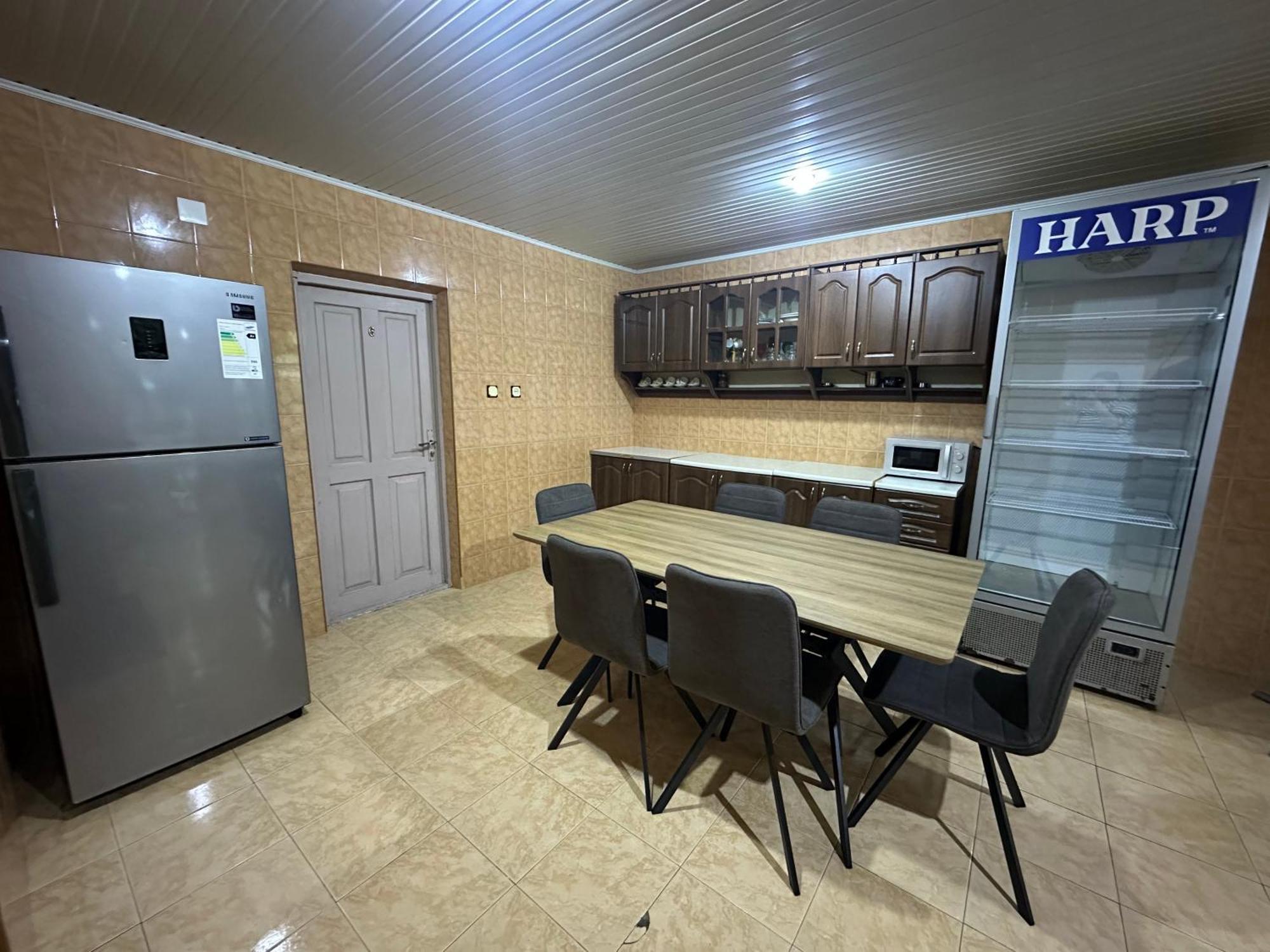 Linda Guest House Batumi Exterior photo