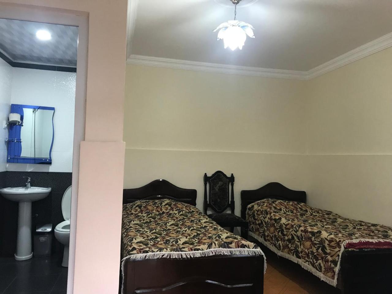 Linda Guest House Batumi Exterior photo